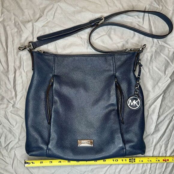 Michael Kors‎ Womens Purse Blue Soft Pebbled Leather Shoulder Bag Front Zippers - Picture 1 of 8